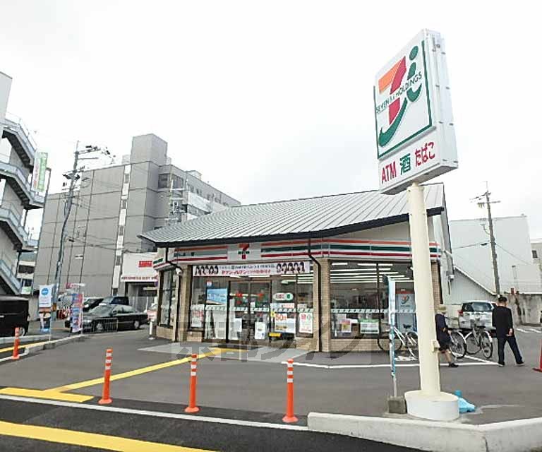 コンビニ　セブンイレブン千代原口店（コンビニ）まで400m