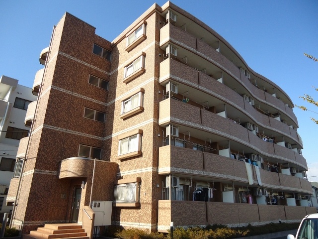 建物外観　エントランスオートロック物件☆