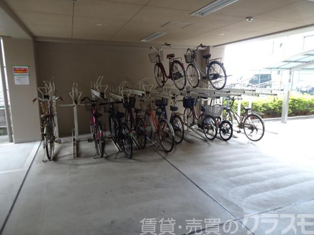 その他共有部分　屋根付き駐輪場