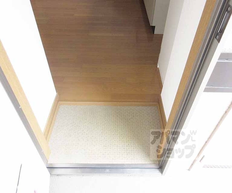 玄関　広すぎず狭すぎずの玄関です。