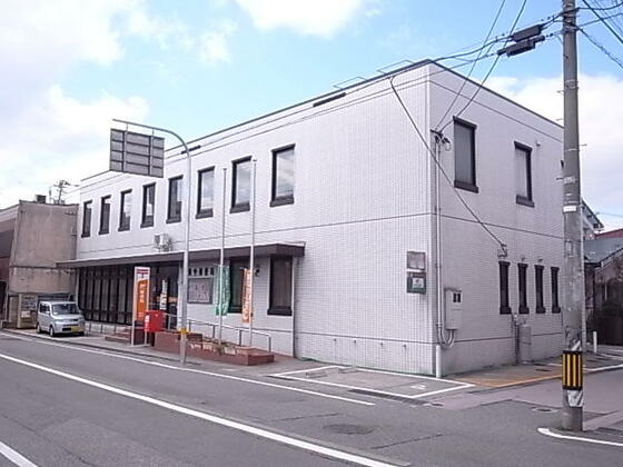 郵便局　婦中郵便局（郵便局）まで1018m