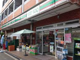 コンビニ　ローソンストア100 LS淀川十三本町店（コンビニ）まで124m