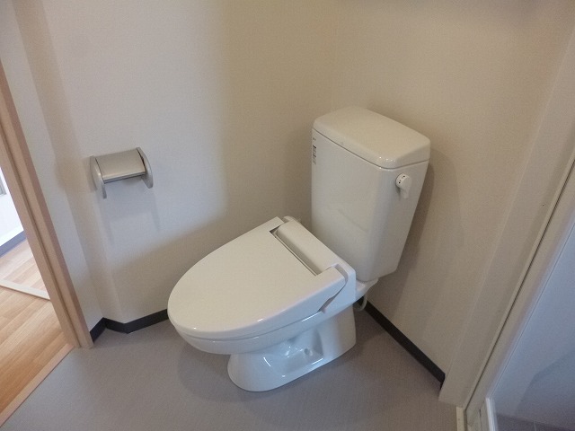 トイレ　落ち着いたトイレです