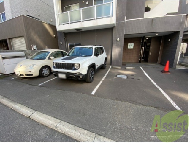 駐車場　駐車場
