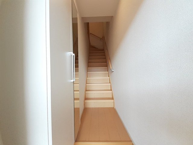 富山地鉄不二越上滝 大泉駅 徒歩27分 2階建 築12年の玄関写真