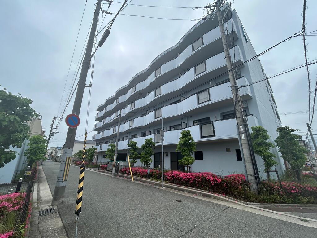 崇徳院ハイツN棟の外観写真