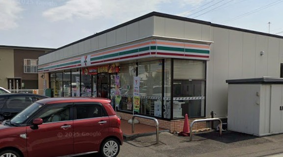 コンビニ　セブンイレブン山形嶋南1丁目店（コンビニ）まで256m