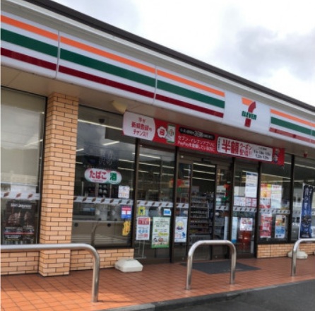 コンビニ　セブンイレブン（コンビニ）まで350m