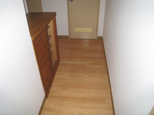 収納　同物件別号室のものです。