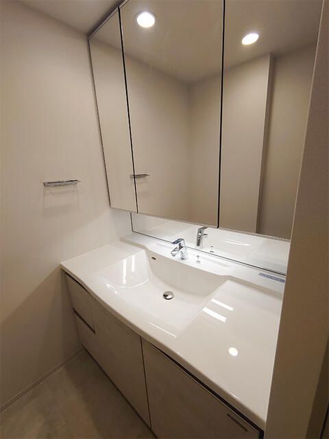 洗面設備　※写真は同タイプ住戸です。