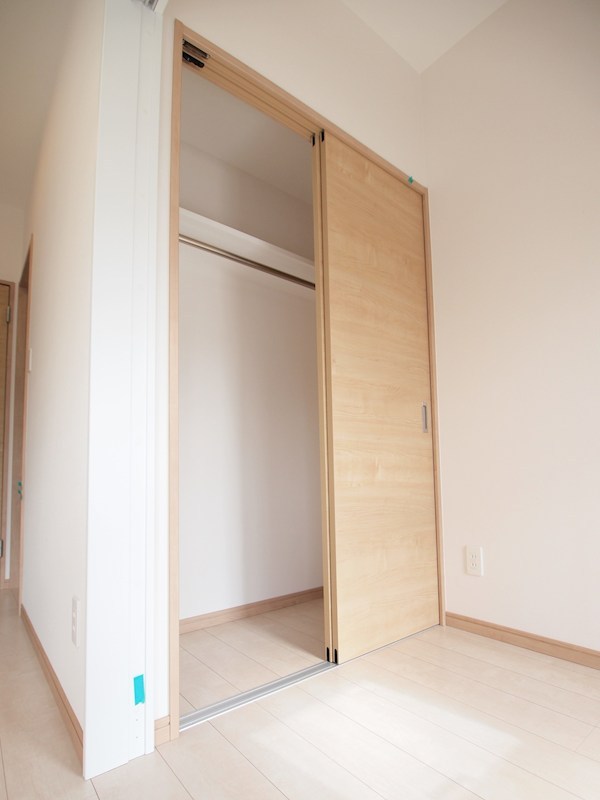 収納　洋室部分に収納有り。