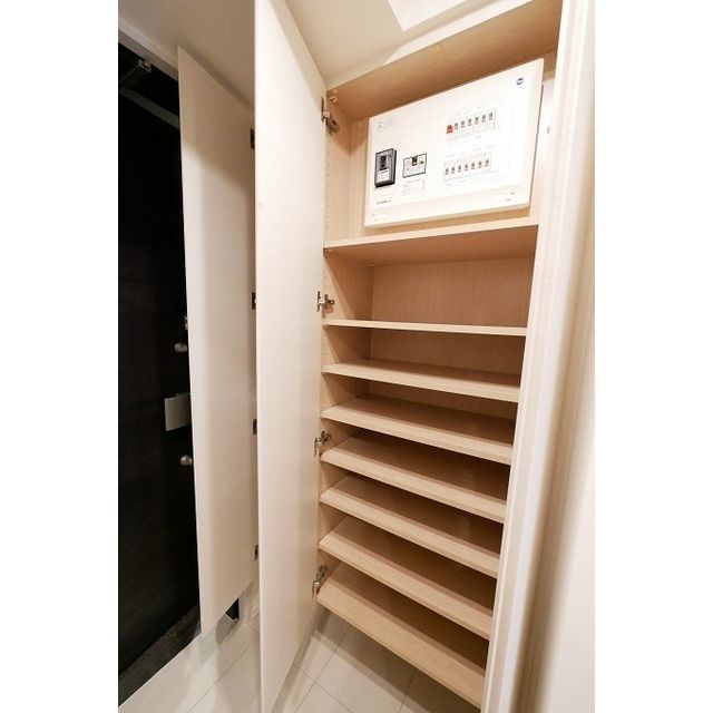 コンフォリア新宿イーストサイドタワーの外観写真