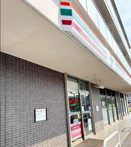 コンビニ　セブンイレブン蕨錦町6丁目店（コンビニ）まで130m