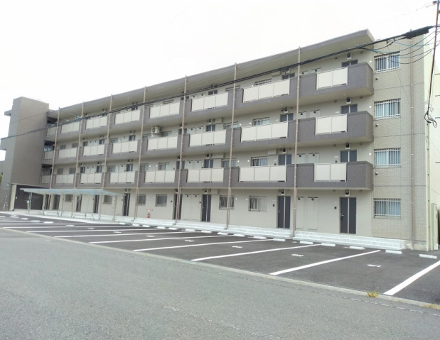 その他　エレベーターは建物東側エントランスにあります。