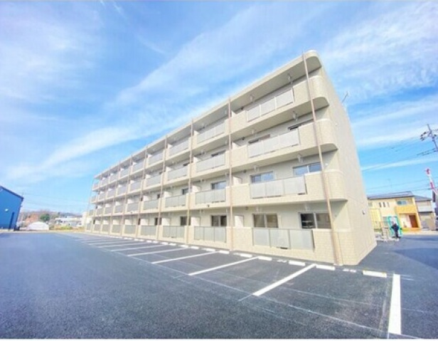 建物外観　エレベーター付きマンション。ネット無料。