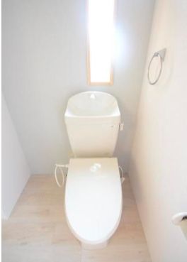 トイレ　落ち着いたトイレです
