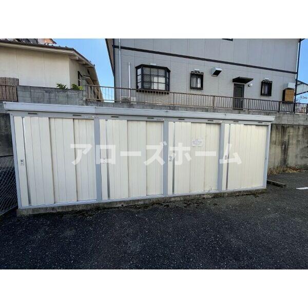 地下鉄西神・山手線 伊川谷駅 バス乗車時間：13分 最寄りバス停で下車 徒歩2分 3階建 築37年のその他写真