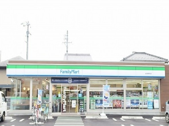 コンビニ　ファミリーマート　岐阜粟野西店（コンビニ）まで290m