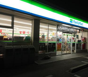 コンビニ　ファミリーマート 草加谷塚店（コンビニ）まで363m