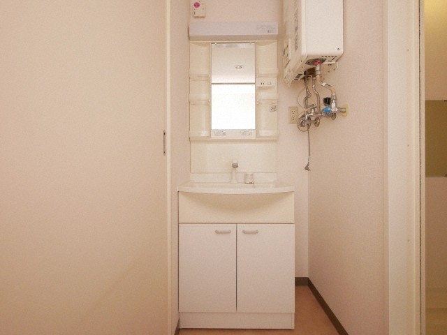 洗面設備　洗面化粧台付きです☆
