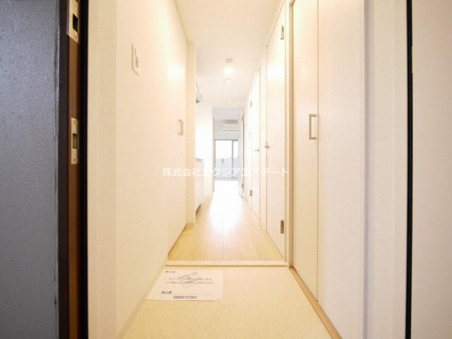 ファーストフィオーレ新梅田の玄関写真