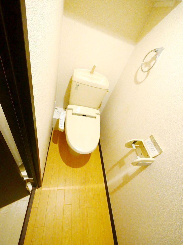 ＪＲ仙石線 陸前高砂駅 徒歩25分 2階建 築13年のトイレ写真