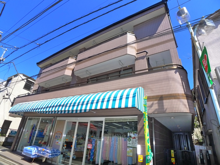クレールコート足立の外観写真