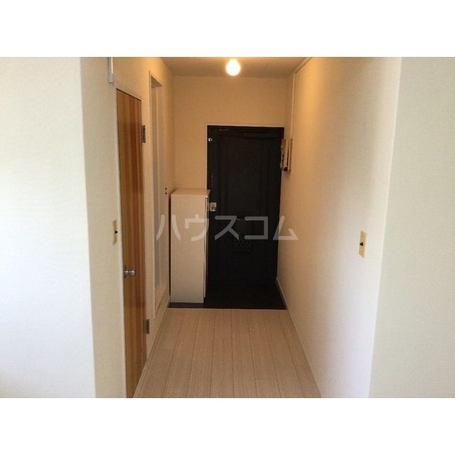 青木ビルの玄関写真