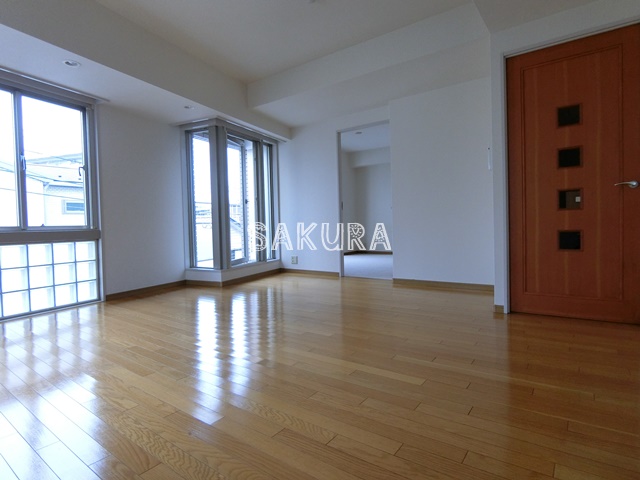 居室・リビング　開放感のあるゆったりとしたお部屋です♪