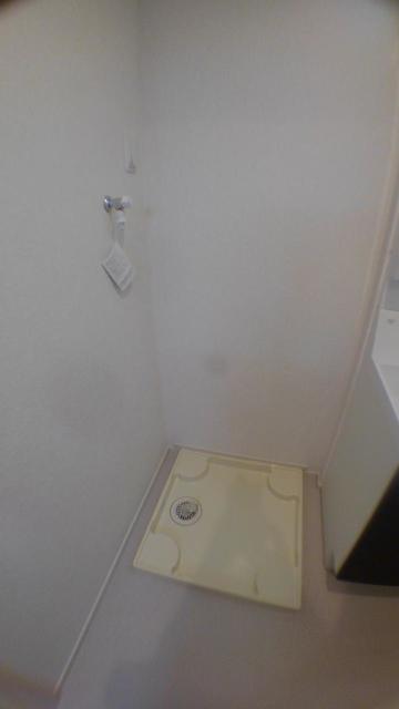 その他　洗濯機置き場は室内です☆