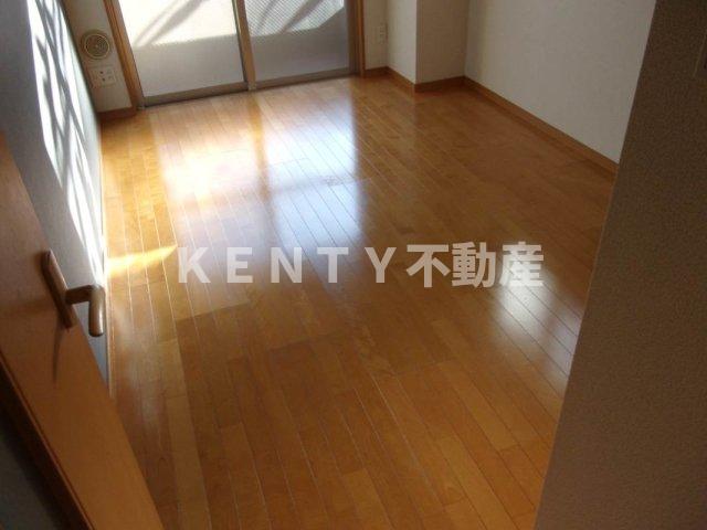 プレール中延の居間写真