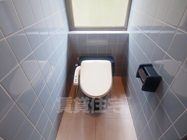 京福電鉄北野線 宇多野駅 徒歩15分 3階建 築49年のトイレ写真