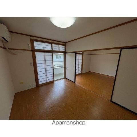コーポエクセルの居間写真