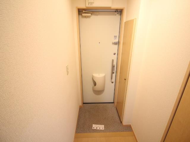 アムール長崎IIの玄関写真