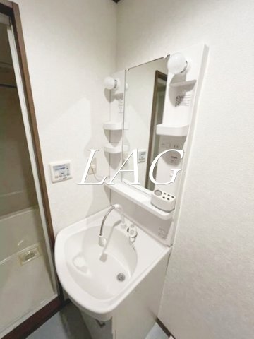 洗面設備　洗面台です。