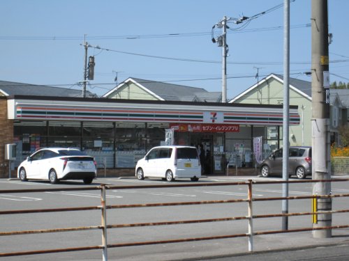コンビニ　セブンイレブン 広川川瀬店＊（コンビニ）まで557m