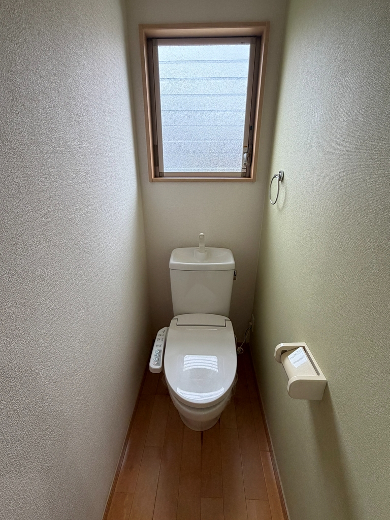 ファミリア幡生 E棟のトイレ写真