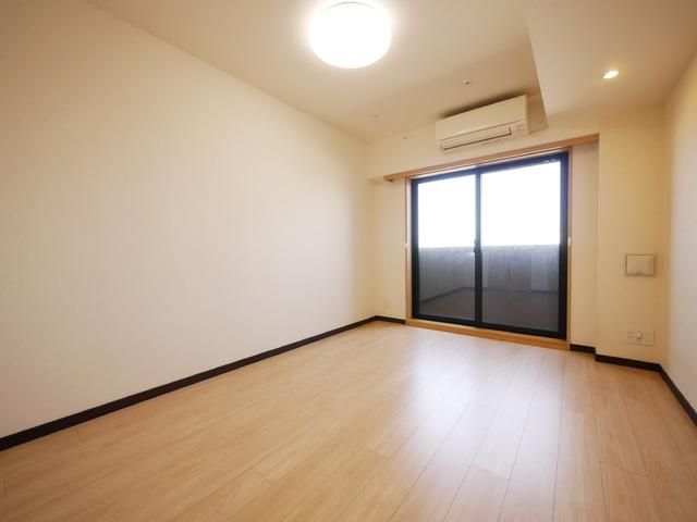 居室・リビング　※別部屋参考写真です