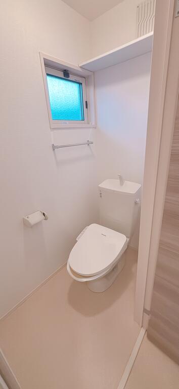 ＪＲ常磐線 いわき駅 徒歩7分 2階建 築11年のトイレ写真