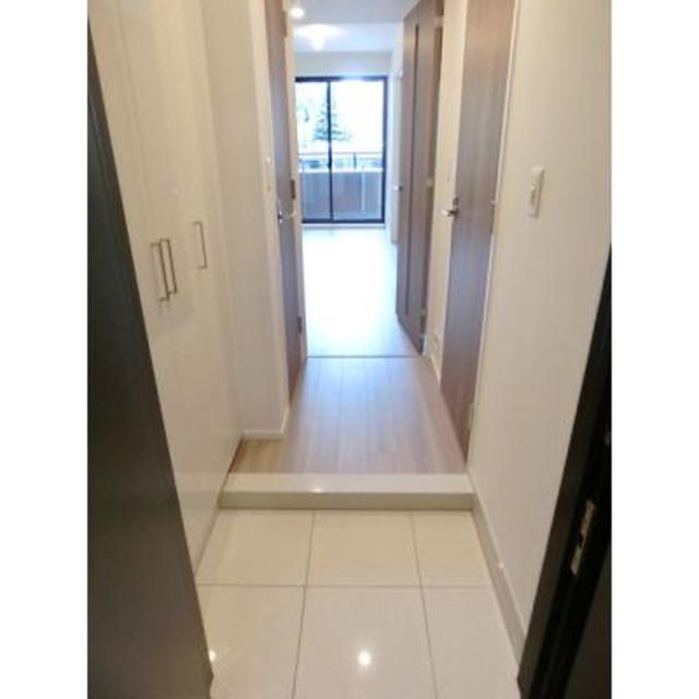 玄関　※写真は同タイプ住戸です。
