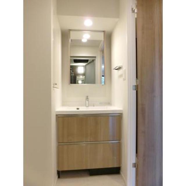 洗面設備　※写真は同タイプ住戸です。