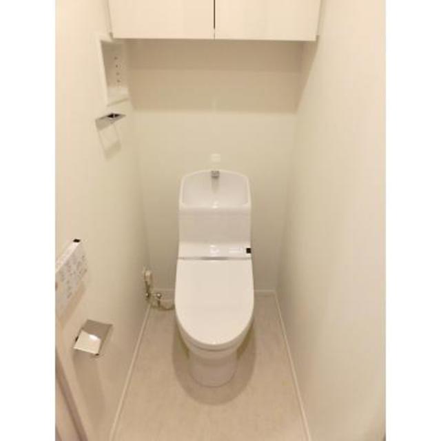 トイレ　※写真は同タイプ住戸です。