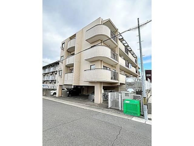 地下鉄東山線 一社駅 バス乗車時間：10分 最寄りバス停で下車 徒歩10分 4階建 築38年の外観写真