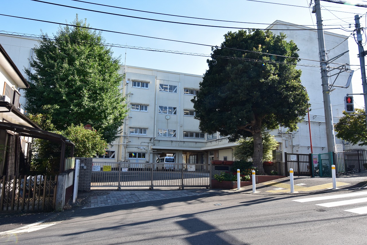 小田急線 玉川学園前駅 徒歩12分 7階建 築39年の周辺写真