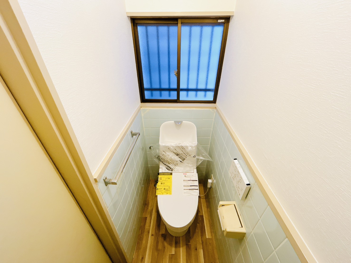 南海高師浜線 伽羅橋駅 徒歩12分 3階建 築41年のトイレ写真