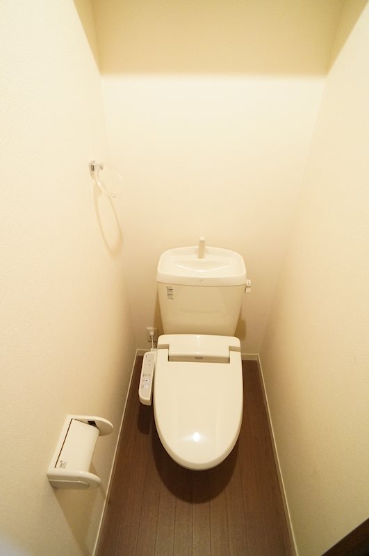 エテルノ加賀原B棟のトイレ写真