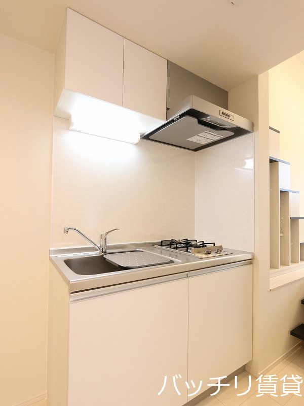 キッチン　画像は同型タイプの為現状を優先致します。