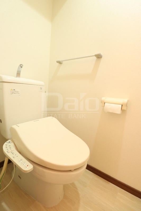 トイレ　※写真は同タイプ別部屋です