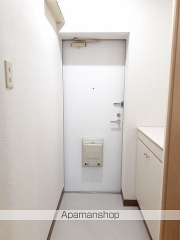 ＪＲ日豊本線 宮崎駅 バス乗車時間：10分 最寄りバス停で下車 徒歩4分 2階建 築30年の玄関写真
