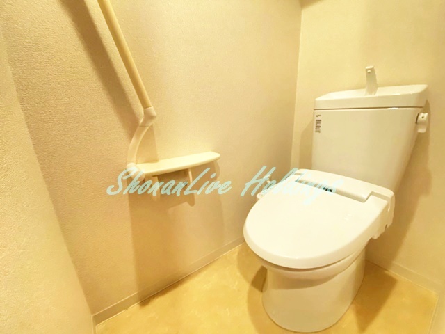 ＪＲ東海道本線 大船駅 徒歩3分 8階建 築16年のトイレ写真